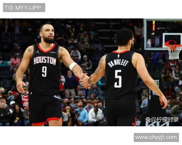 火箭客场鏖战至最后时刻天亮了，砍鲨战术成功，火箭客场逆转雄鹿