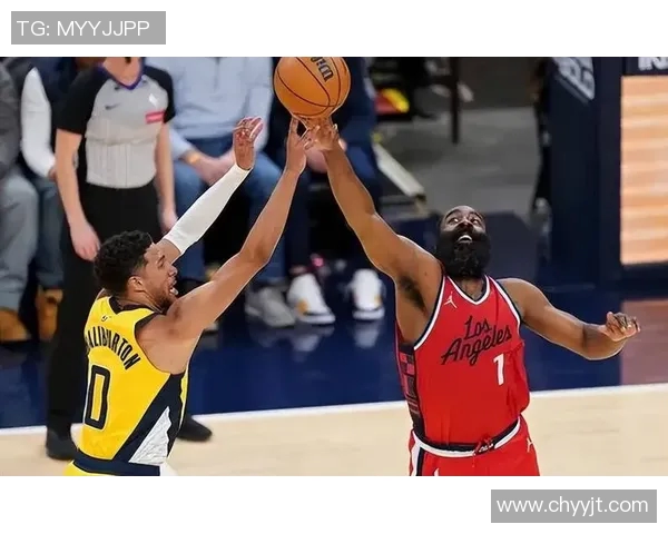 布克21+10双杀快船!哈登13+13,快船双塔轰40分尽力,保罗被弃用 布克21+10双杀快船!哈登13+13,快船双塔轰40分尽力,保罗被弃用